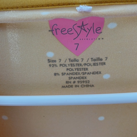 Girls dress - Picture 2 of 3